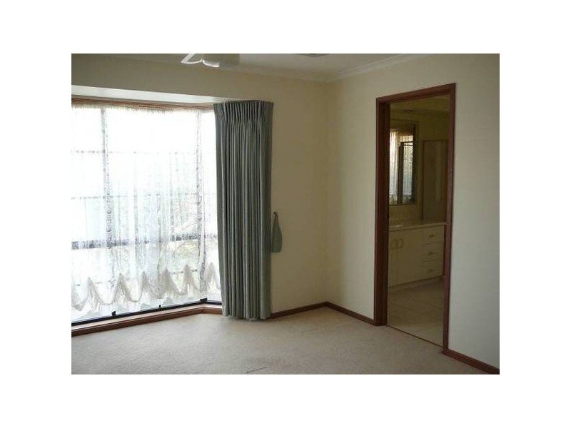 21 Mc Murray Crescent, Hoppers Crossing VIC 3029