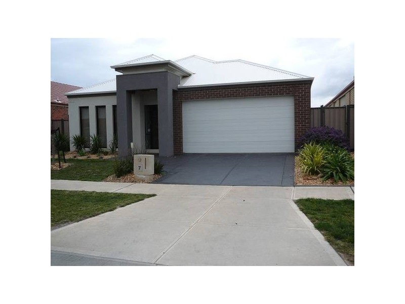 7 Nottingham Crescent, Tarneit VIC 3029