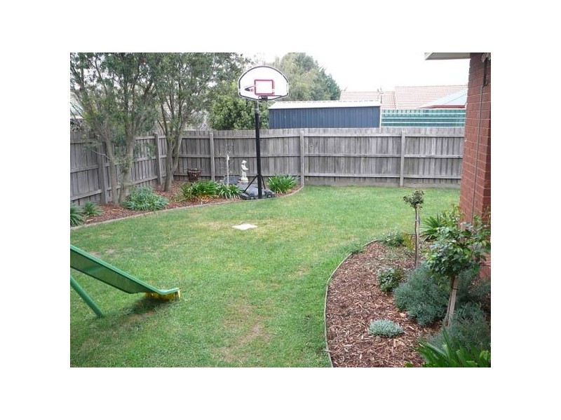 13 Ironbark Drive, Hoppers Crossing VIC 3029