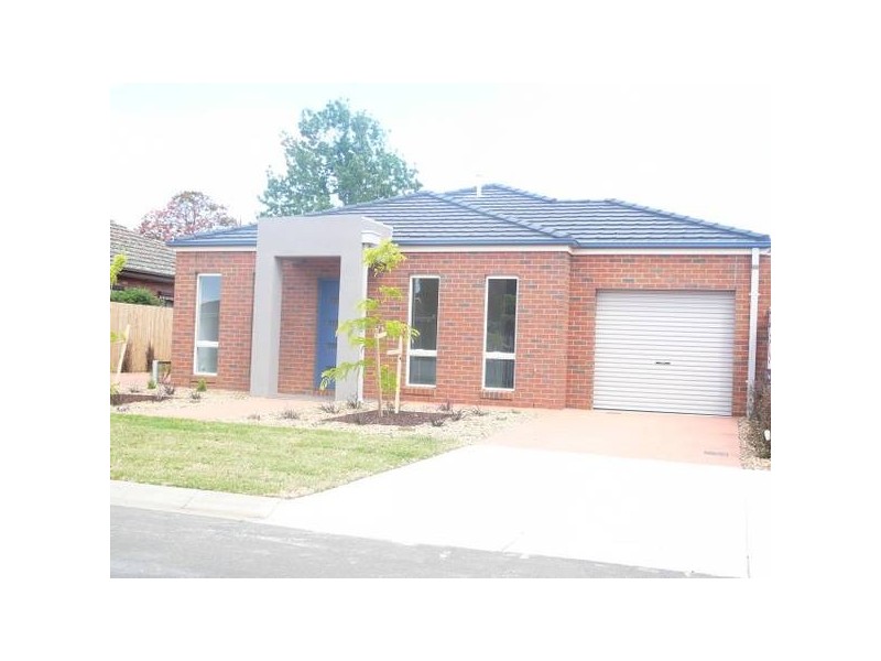 1 & 2/11 Church Street, Werribee VIC 3030