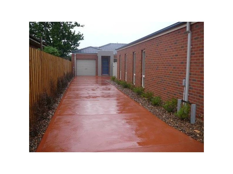 1 & 2/11 Church Street, Werribee VIC 3030