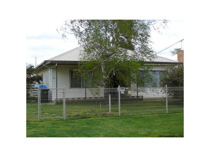 37 Wyndham Street, Werribee VIC 3030