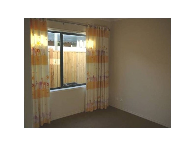 32 Urban Drive, Truganina VIC 3029