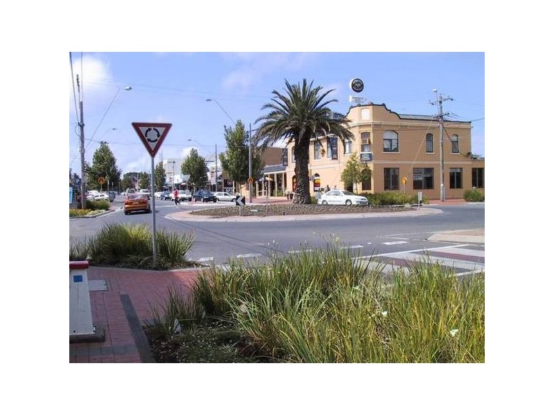 2/38 Tower Road, Werribee VIC 3030