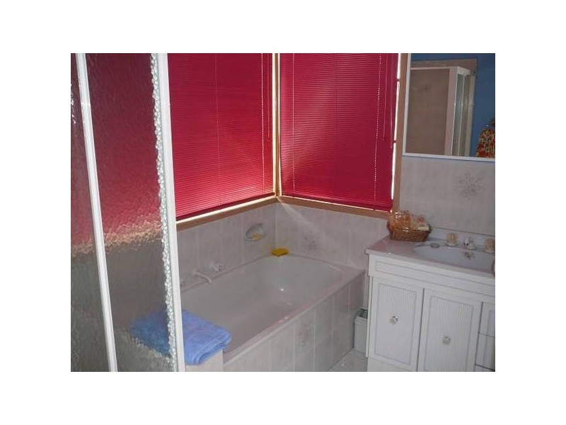 2 San Remo Drive, Werribee VIC 3030