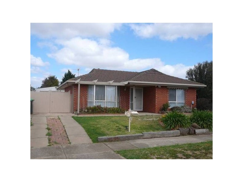 1 Thoroughbred Avenue, Werribee VIC 3030