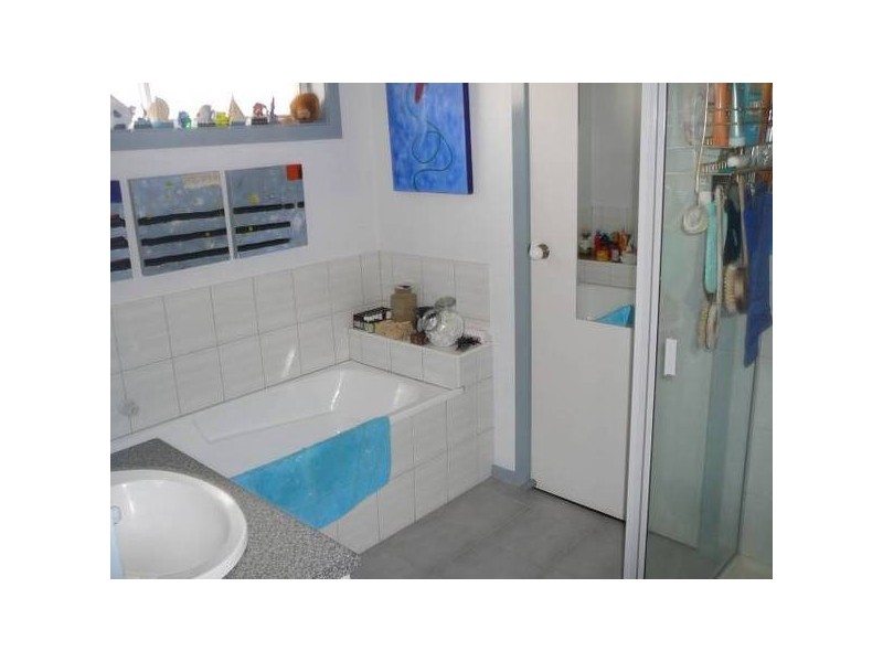 1 Thoroughbred Avenue, Werribee VIC 3030