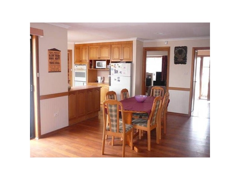 11 Greenshank Court, Werribee VIC 3030