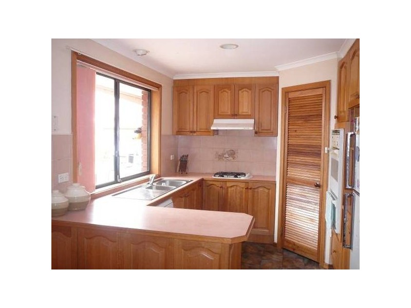 11 Greenshank Court, Werribee VIC 3030