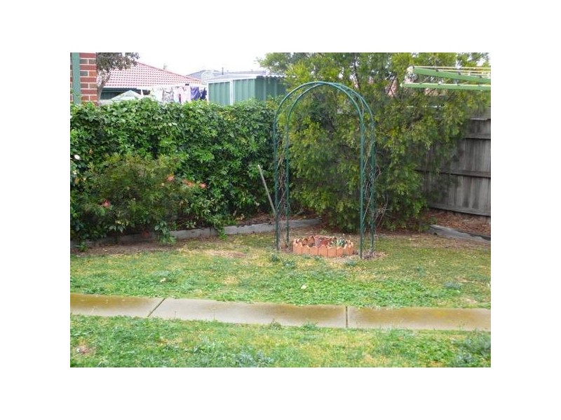 1/5 Enfield Avenue, Werribee VIC 3030