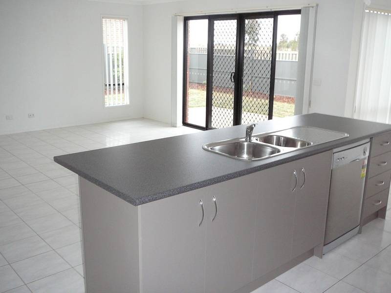 5 Devon Lane, Tarneit VIC 3029