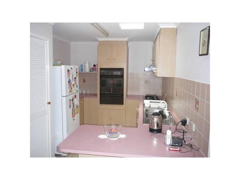 1/2 Bartlett Crescent, Hoppers Crossing VIC 3029