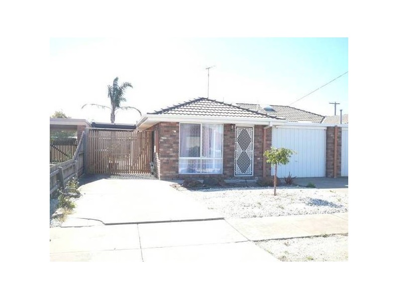 1/2 Bartlett Crescent, Hoppers Crossing VIC 3029