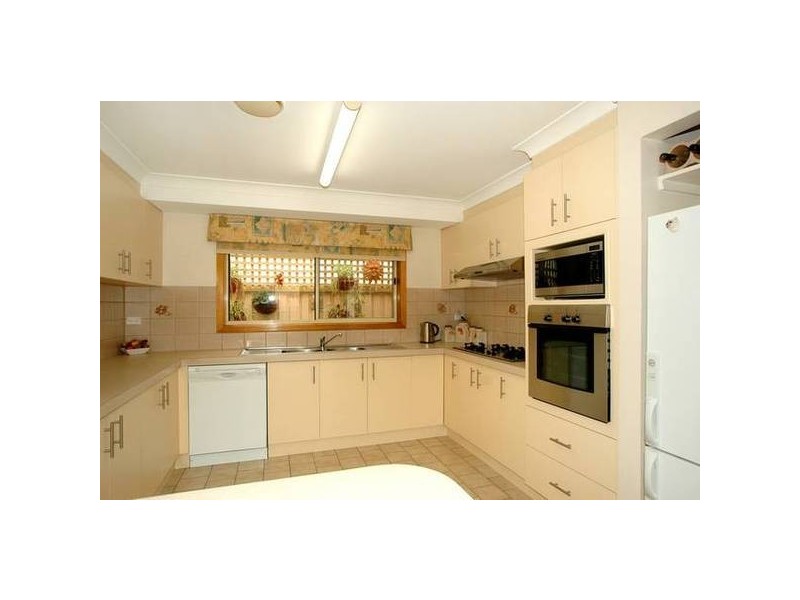 6 Westleigh Drive, Werribee VIC 3030