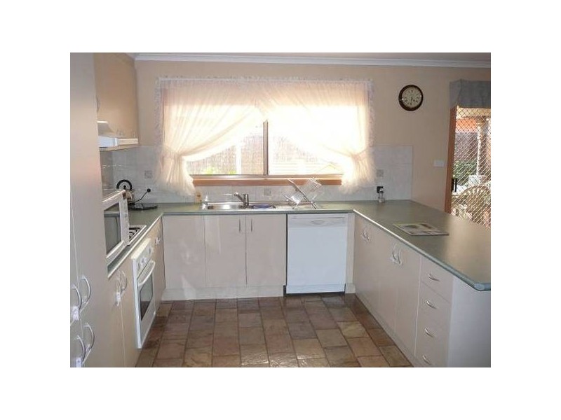 24 Briardale Drive, Werribee VIC 3030