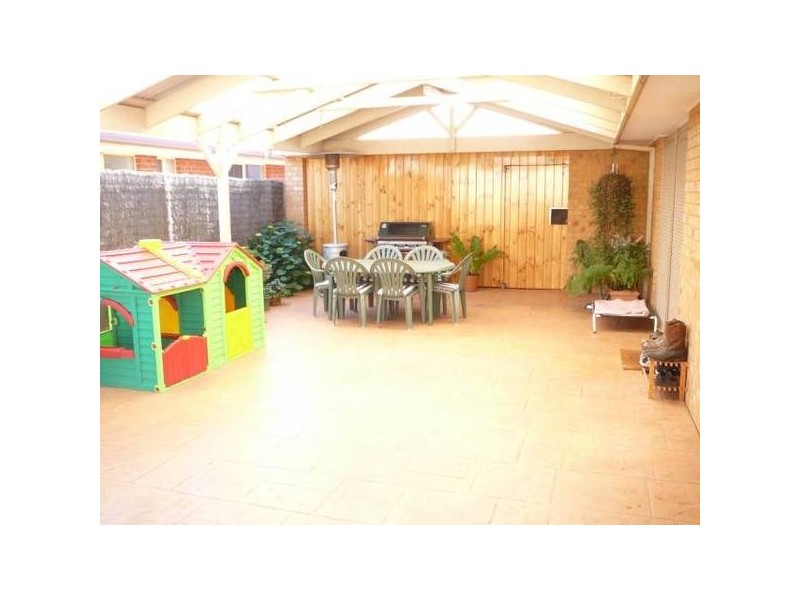 24 Briardale Drive, Werribee VIC 3030