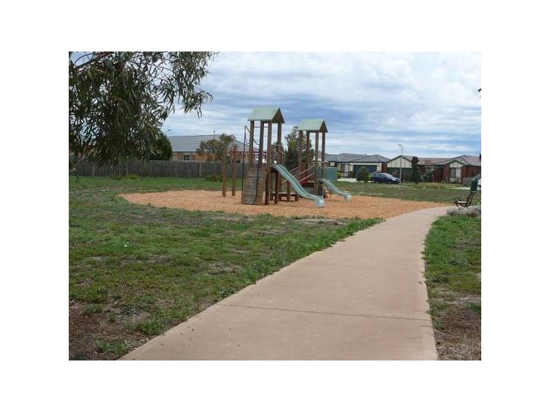 13 Chardonnay Place, Tarneit VIC 3029