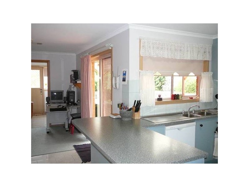 12 Greenshank Crt, Werribee VIC 3030