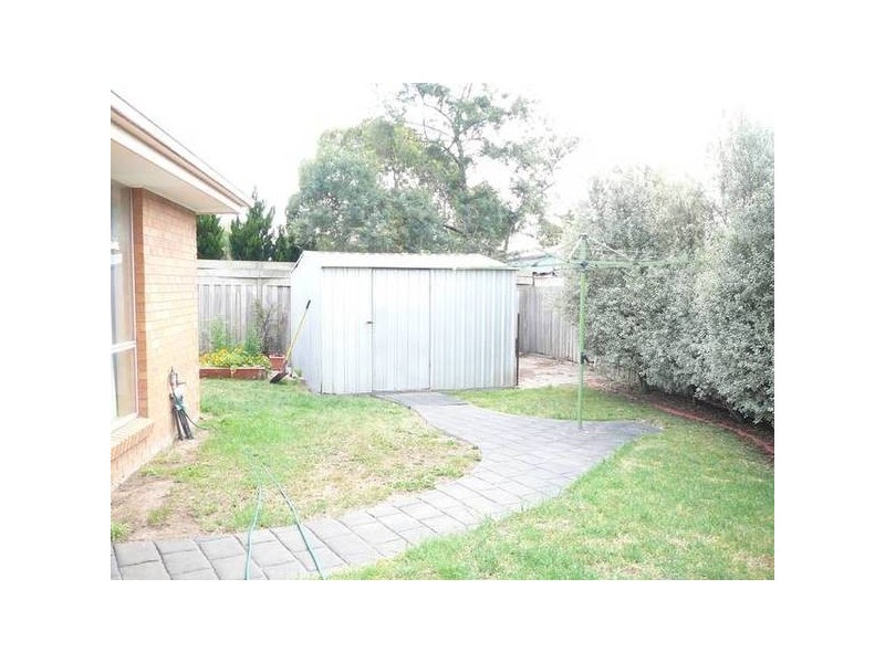 12 Greenshank Crt, Werribee VIC 3030