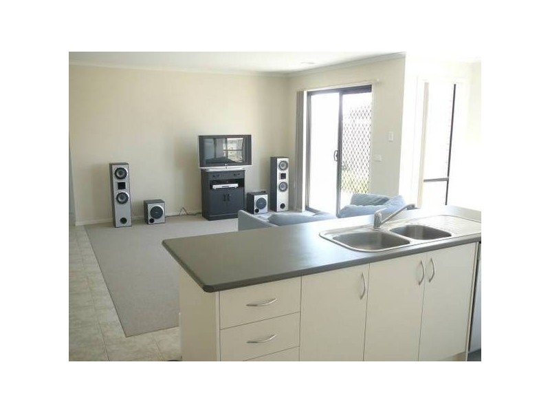 9 Spoonbill Close, Truganina VIC 3029