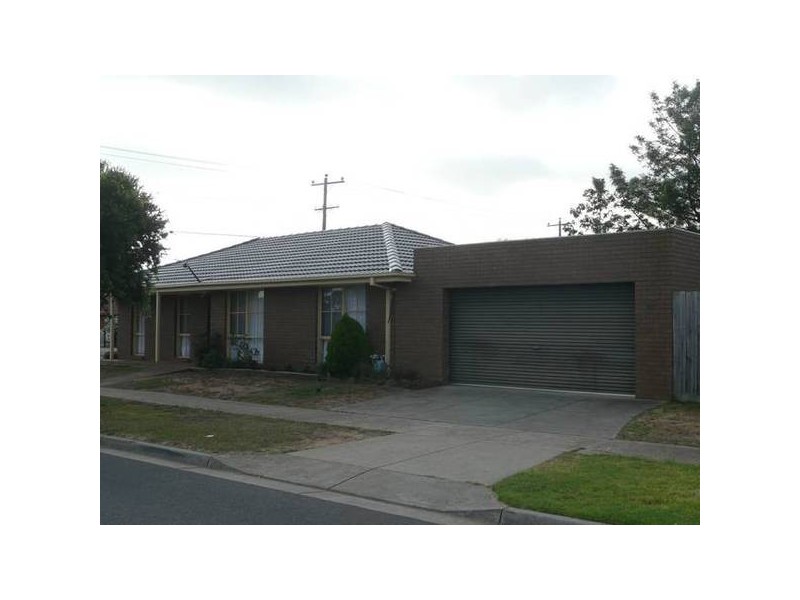 252 Greaves Street North, Werribee VIC 3030