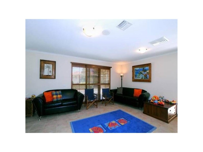 9 Jillard Walk, Hoppers Crossing VIC 3029