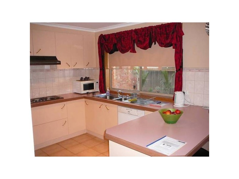 52 Bartlett Crescent, Hoppers Crossing VIC 3029