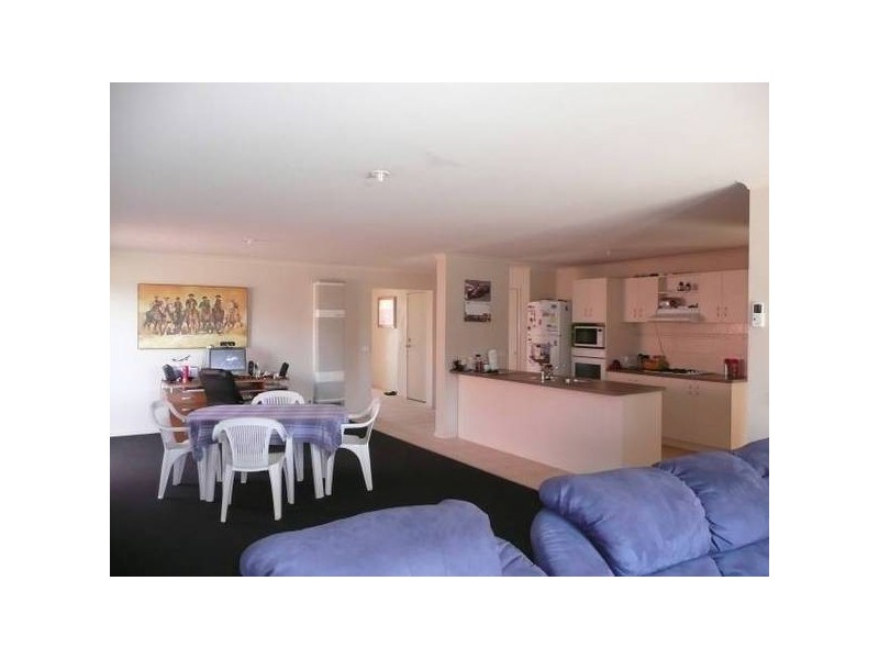 70 Baden Powell Drive, Tarneit VIC 3029