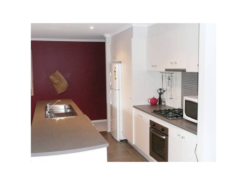 8 Lindsay Gardens, Point Cook VIC 3030