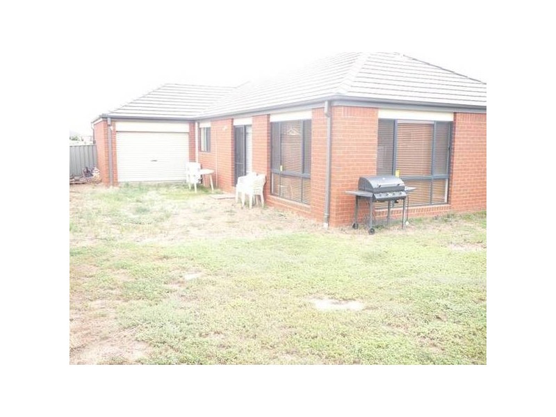 13 Melpomene Boulevard, Tarneit VIC 3029