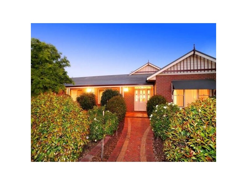 15 Willow Tree Drive, Werribee VIC 3030