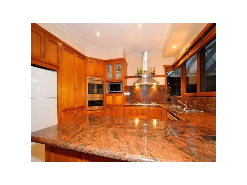 15 Willow Tree Drive, Werribee VIC 3030