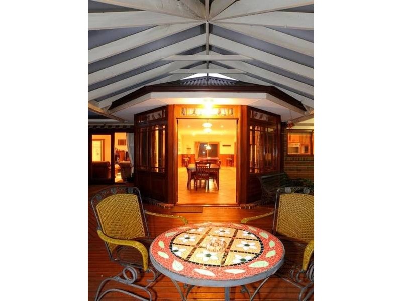 15 Willow Tree Drive, Werribee VIC 3030