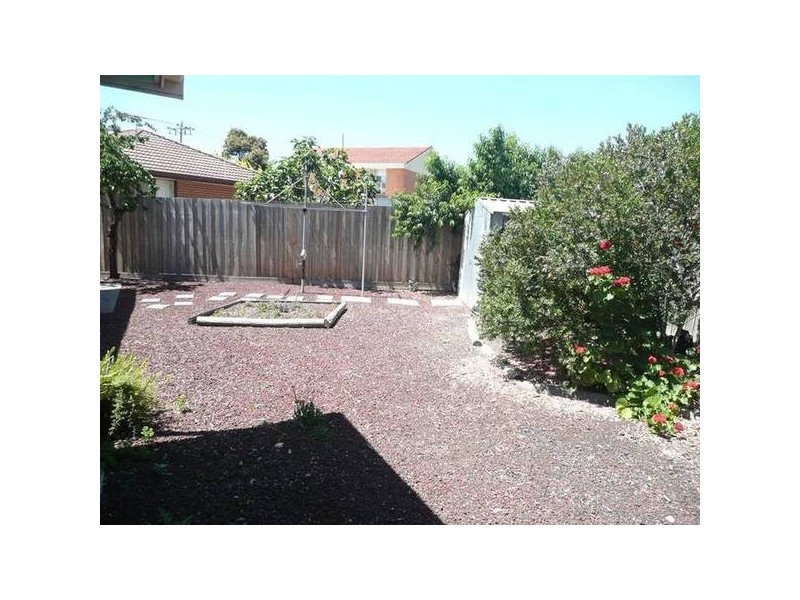 2/65 Morris Road, Hoppers Crossing VIC 3029