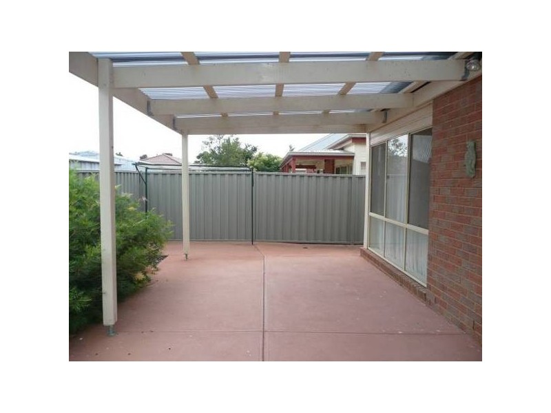 8 Atrium Drive, Tarneit VIC 3029