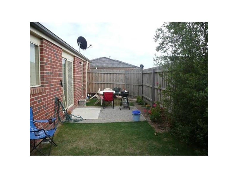 2/21 Potomac Close, Werribee VIC 3030