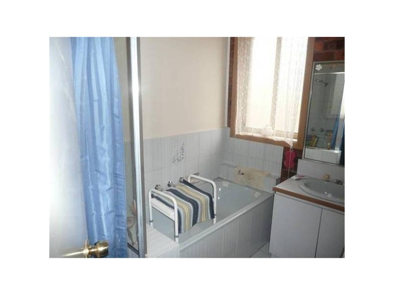 4/227-229 Greaves Street, Werribee VIC 3030