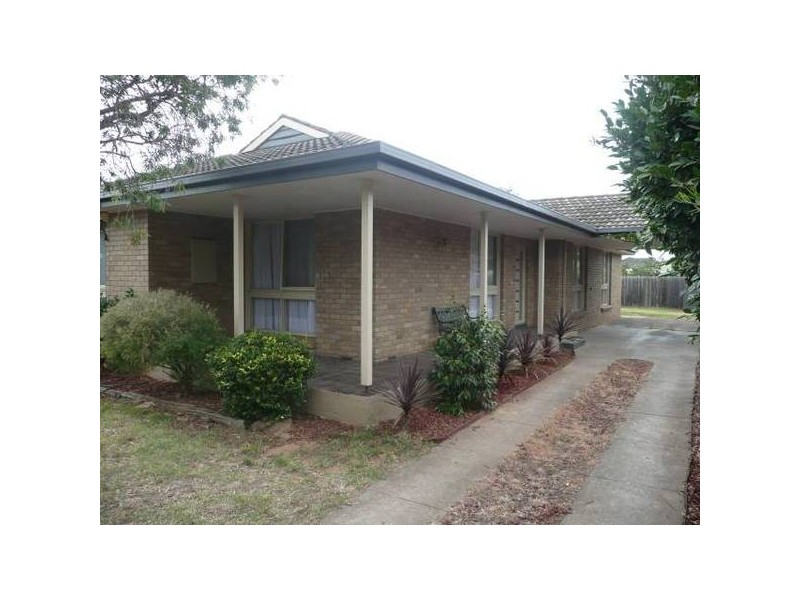 3 Elizabeth Avenue, Werribee VIC 3030