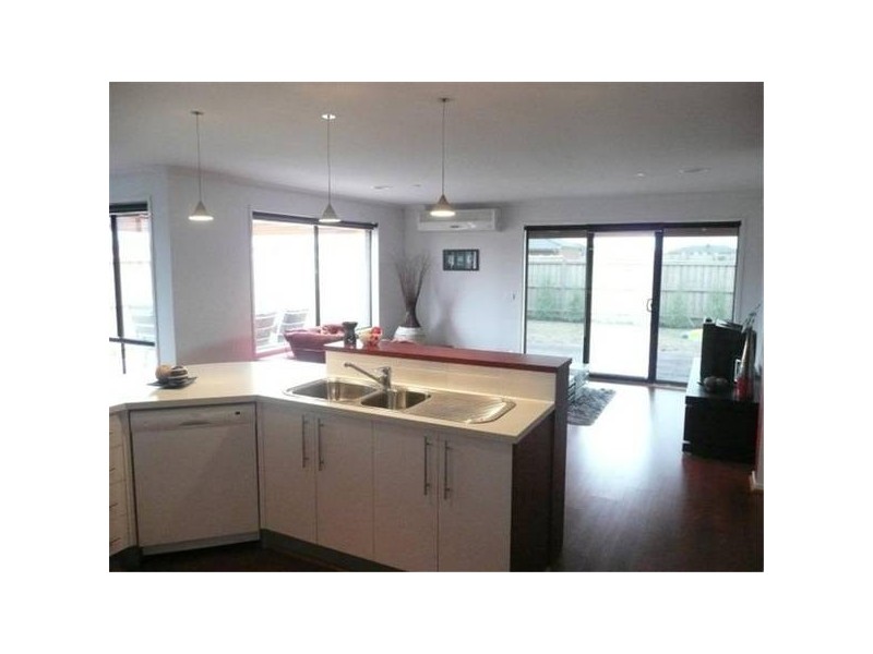 32 Azure Drive, Tarneit VIC 3029