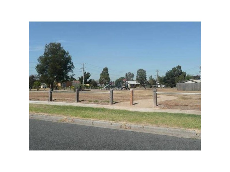 12 Kaye Crescent, Laverton VIC 3028