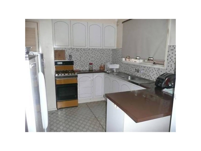 16 Huntingfield Drive, Hoppers Crossing VIC 3029