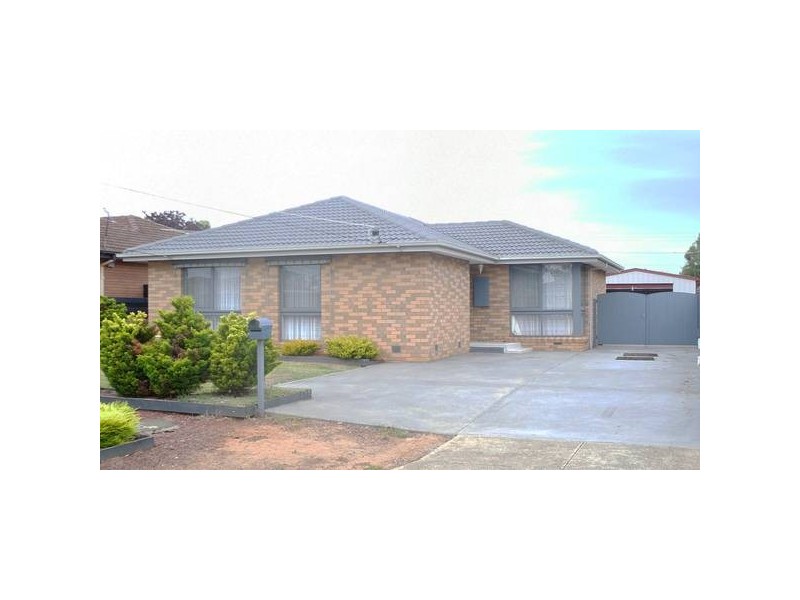 4 Cumberland Crescent, Werribee VIC 3030