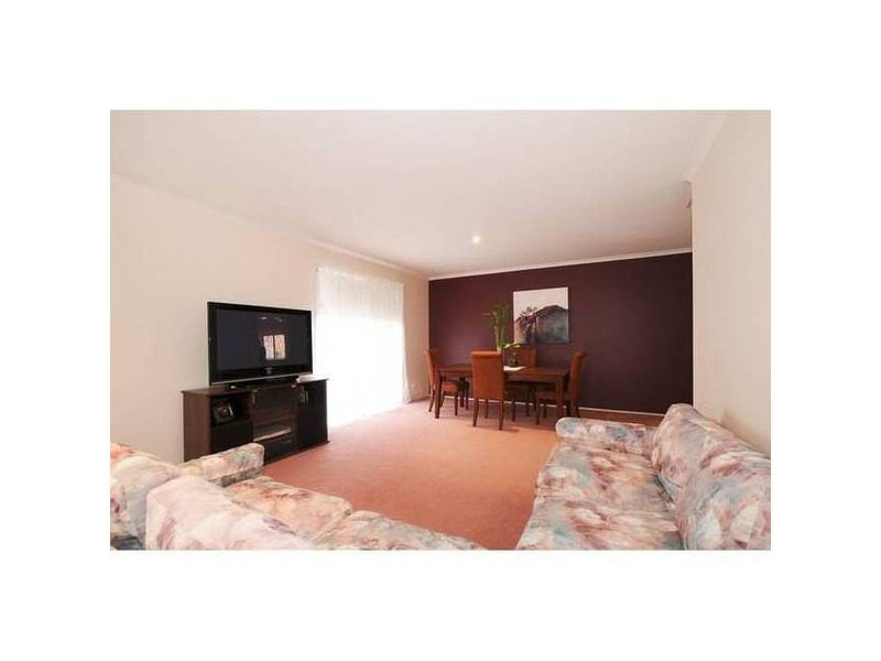 17 Dongala Drive, Werribee VIC 3030