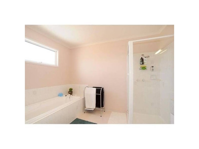 17 Dongala Drive, Werribee VIC 3030