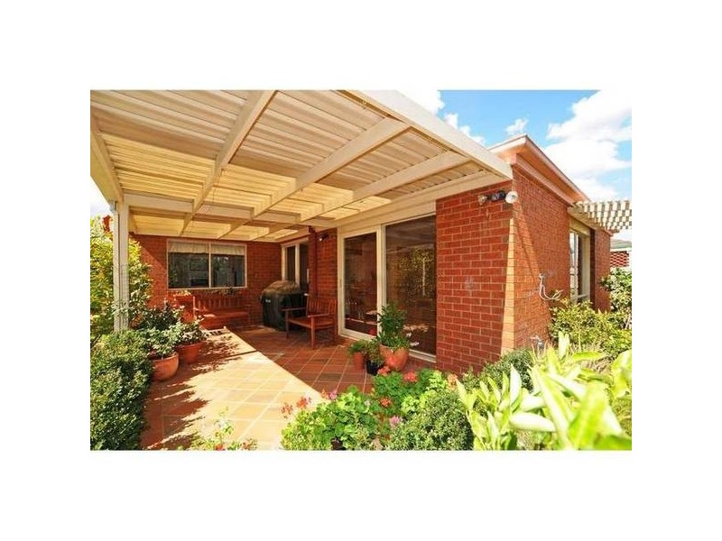 17 Dongala Drive, Werribee VIC 3030