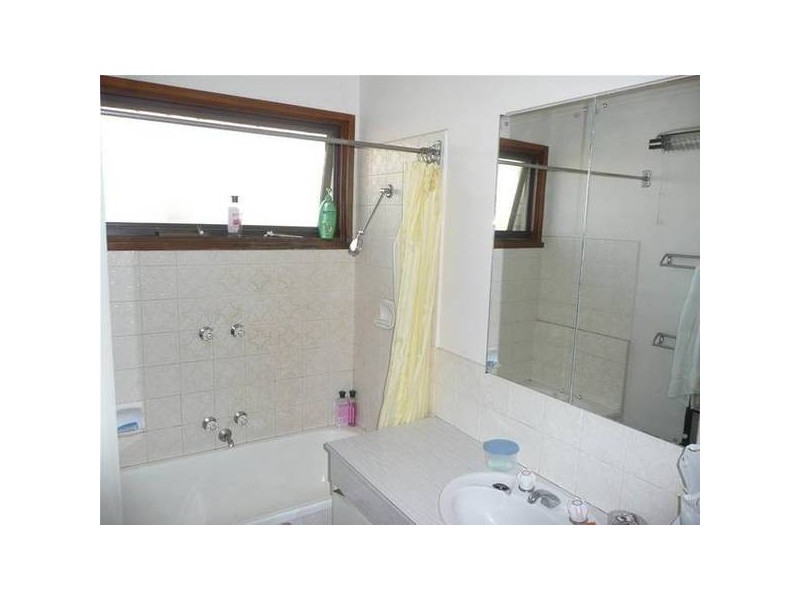 8 Eldan Drive, Werribee VIC 3030