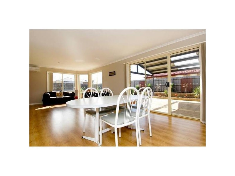 6 Loire Close, Hoppers Crossing VIC 3029