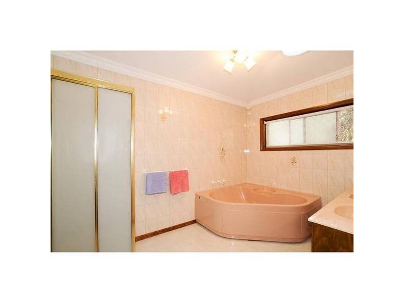 4 Bennett Close, Hoppers Crossing VIC 3029