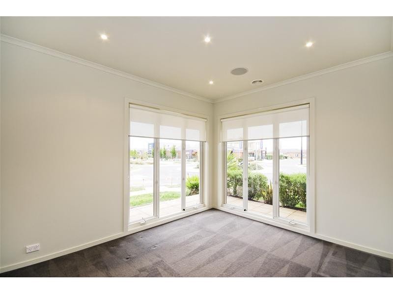 7 Wetlands Boulevard, Williams Landing VIC 3027