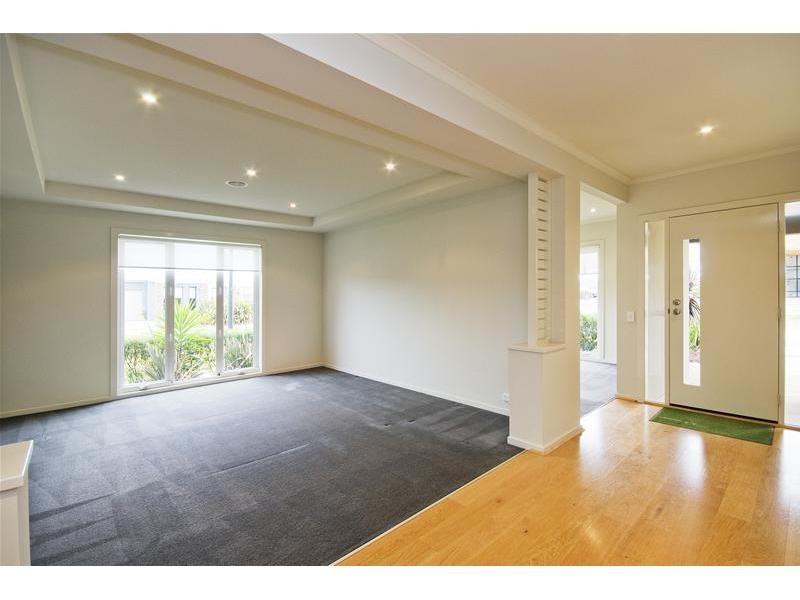 7 Wetlands Boulevard, Williams Landing VIC 3027